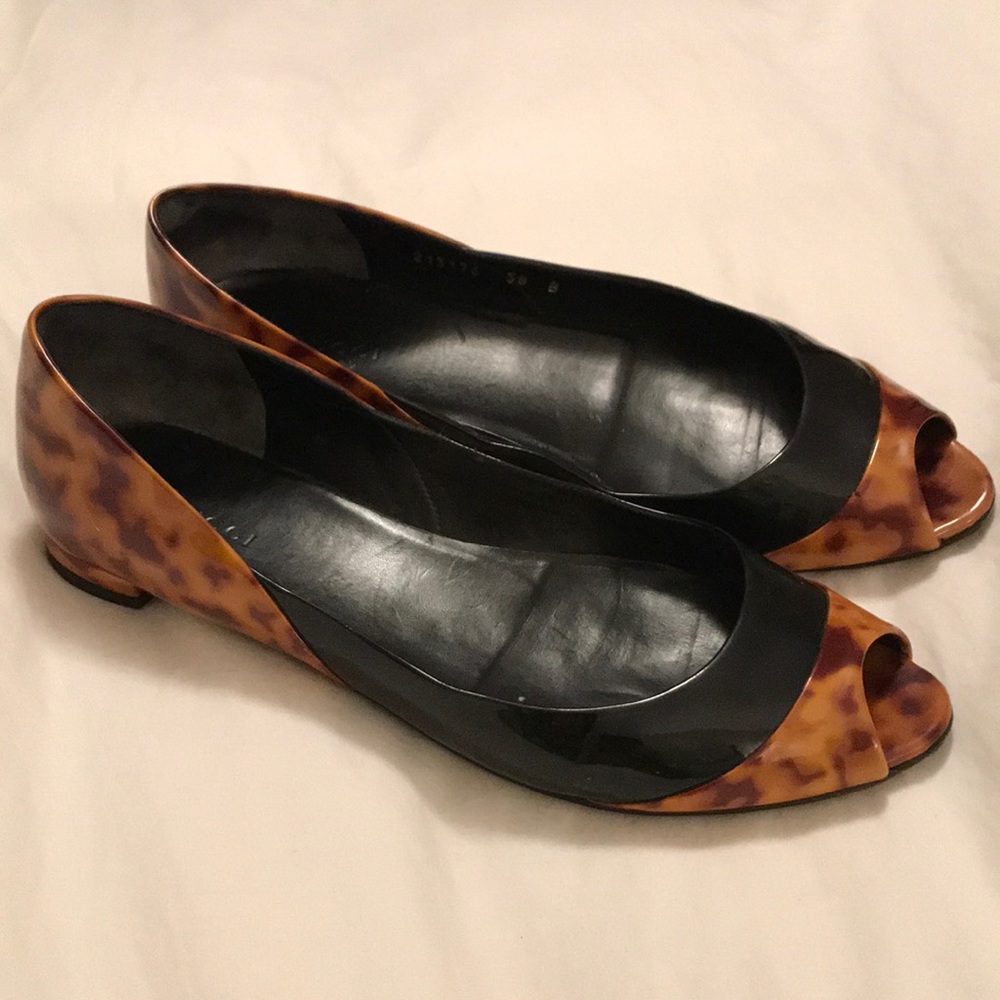Gucci size 8 brown & coffee flats